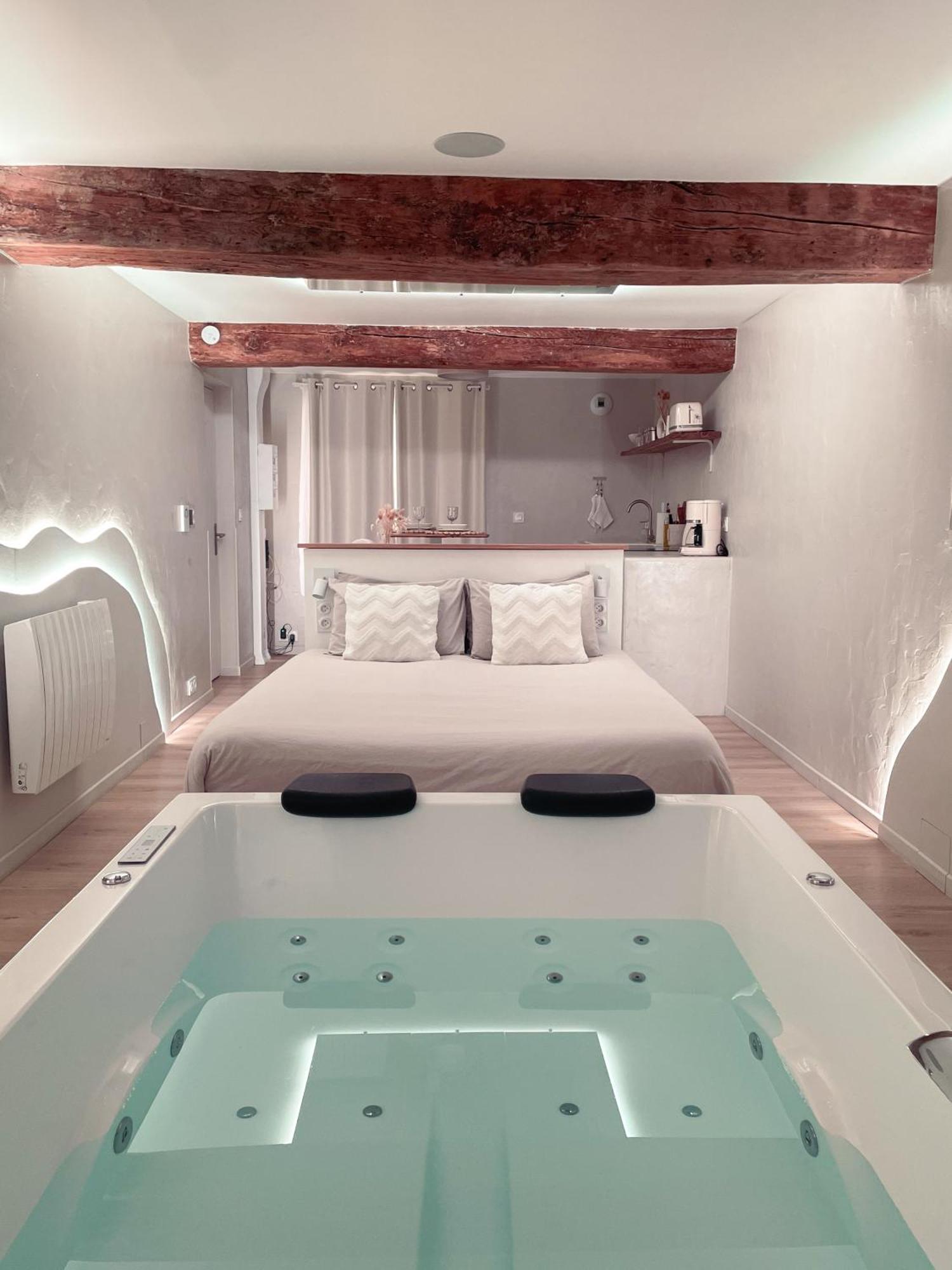 A La Folie - Loft & Spa Montrevault Экстерьер фото